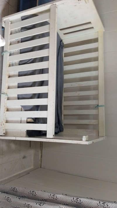 baby cot with 2 drawer