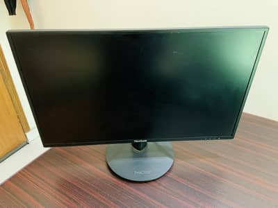 24" display Full Hd