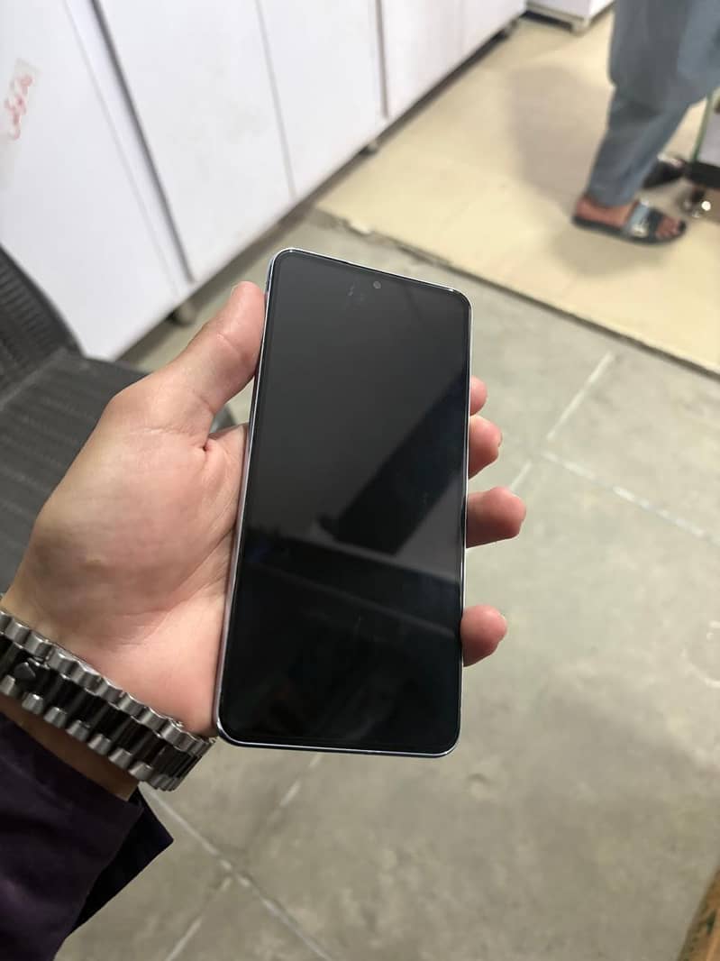 google pixel 8 pro 2