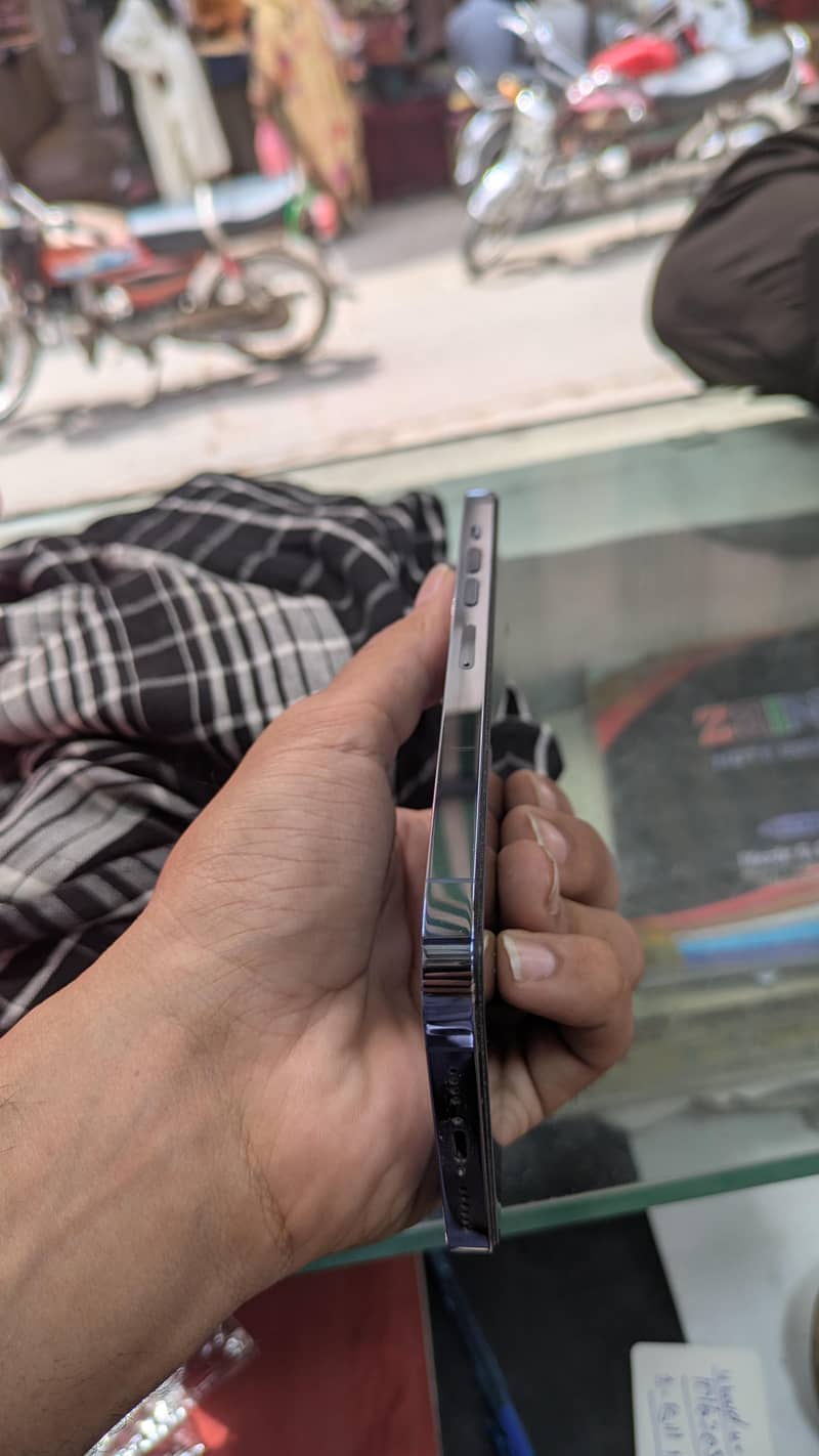 iphone 13 pro max 6