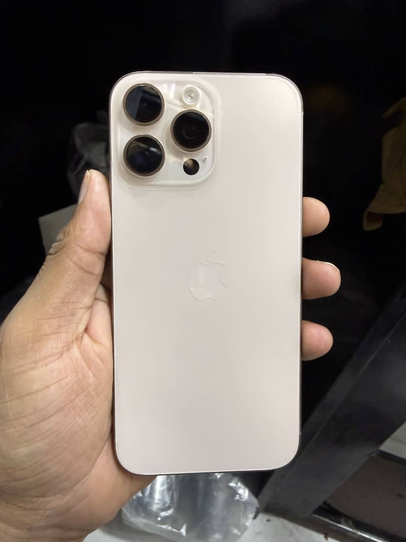 Iphone 16 pro max 0