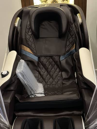 8D Brand New Massage Chair
