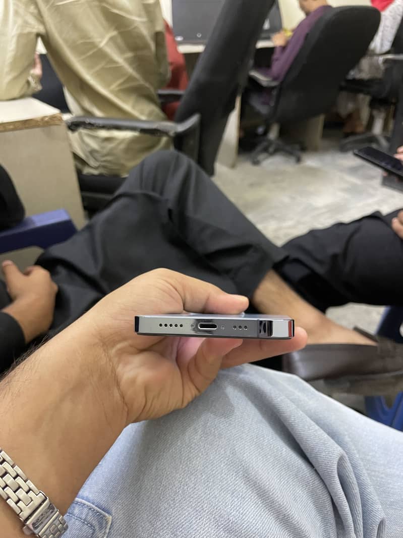 iphone 13pro jv 4