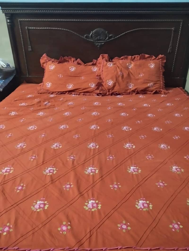 double bed 0