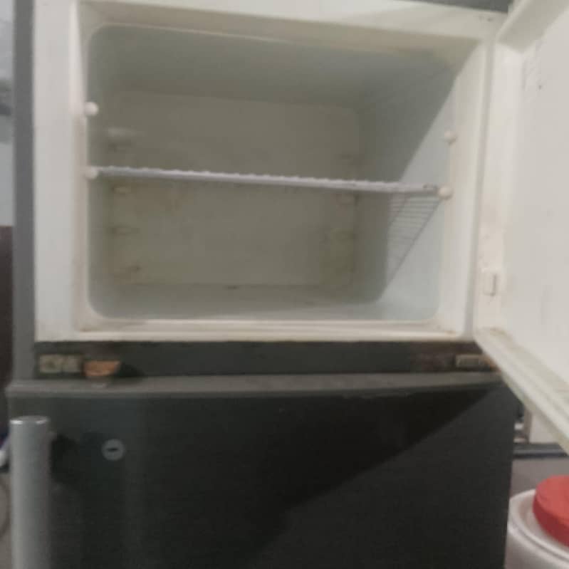 Electrolux medium refrigrater 0