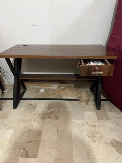 Urgently Selling New Computer Table