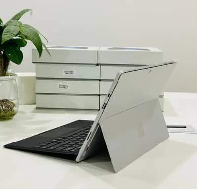 Microsoft surface Pro 5 | core i5 7th gen | 2k | 2 in 1 | Detachable