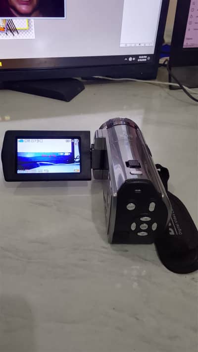Hadicam 7 Star digital camera