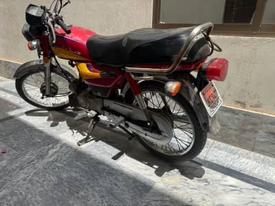 Cd 70 2003 model A + condition All Fit . . 1st owner bike