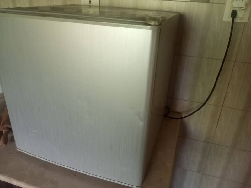 Mini Fridge 2