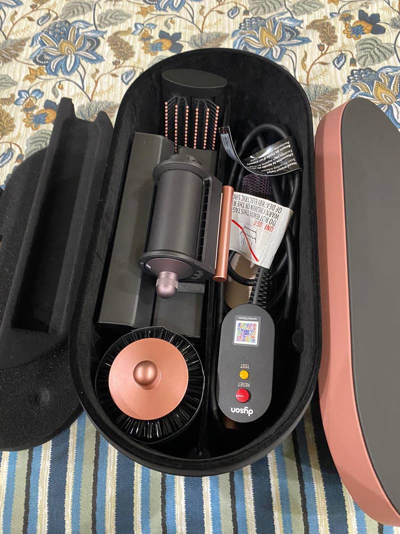 dyson airwrap machine 5