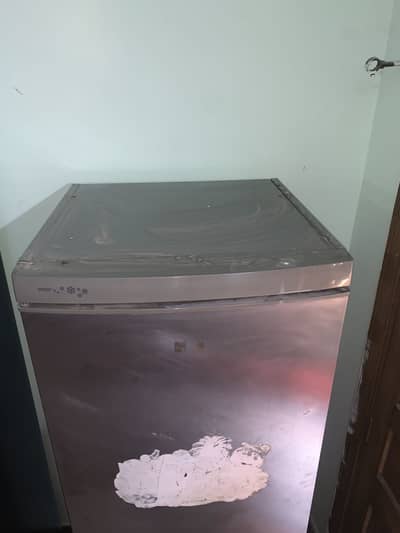 Zanussi Free Standing Fridge – Excellent Cooling Condition
