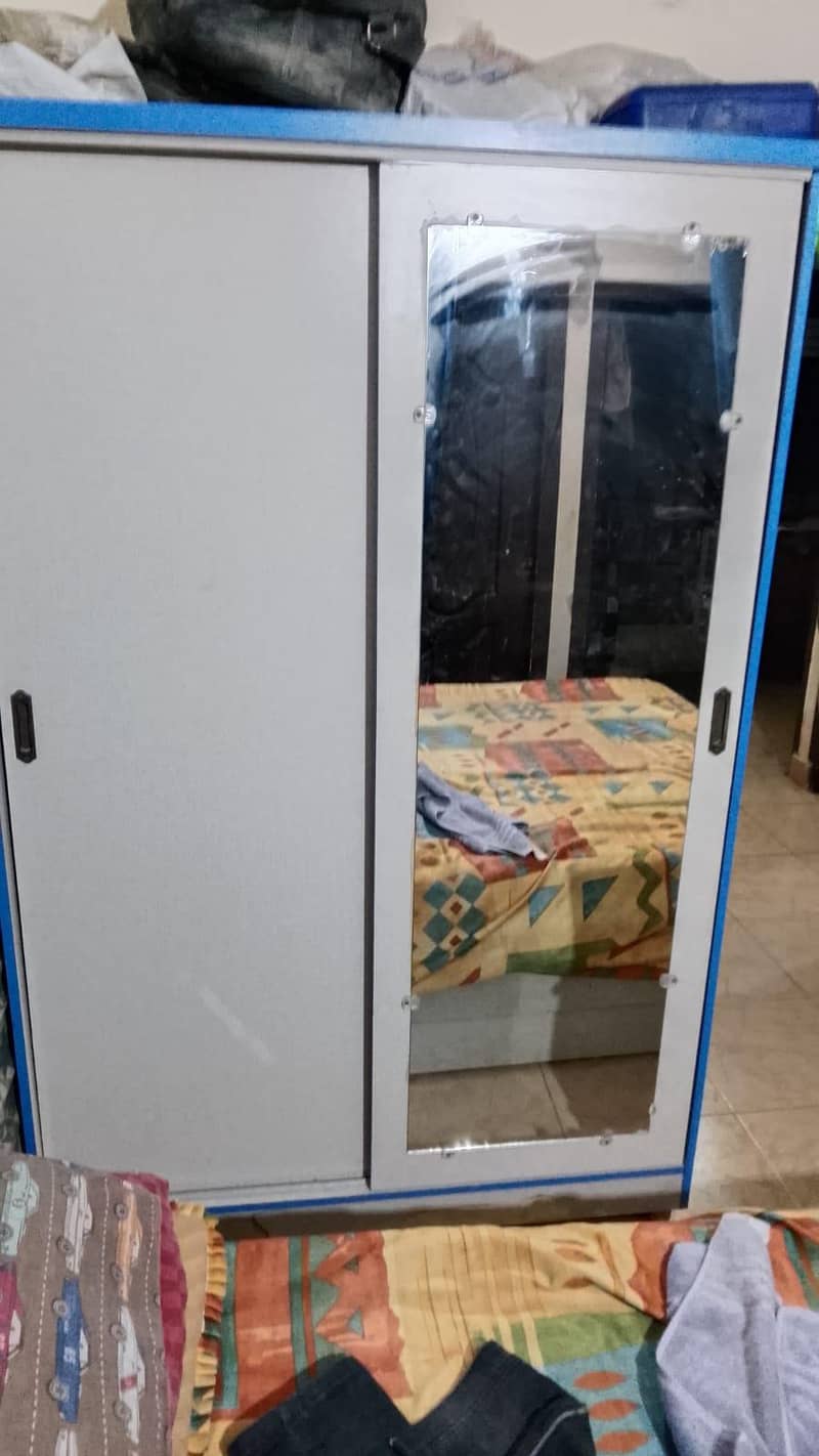 bed and wardrobe 2