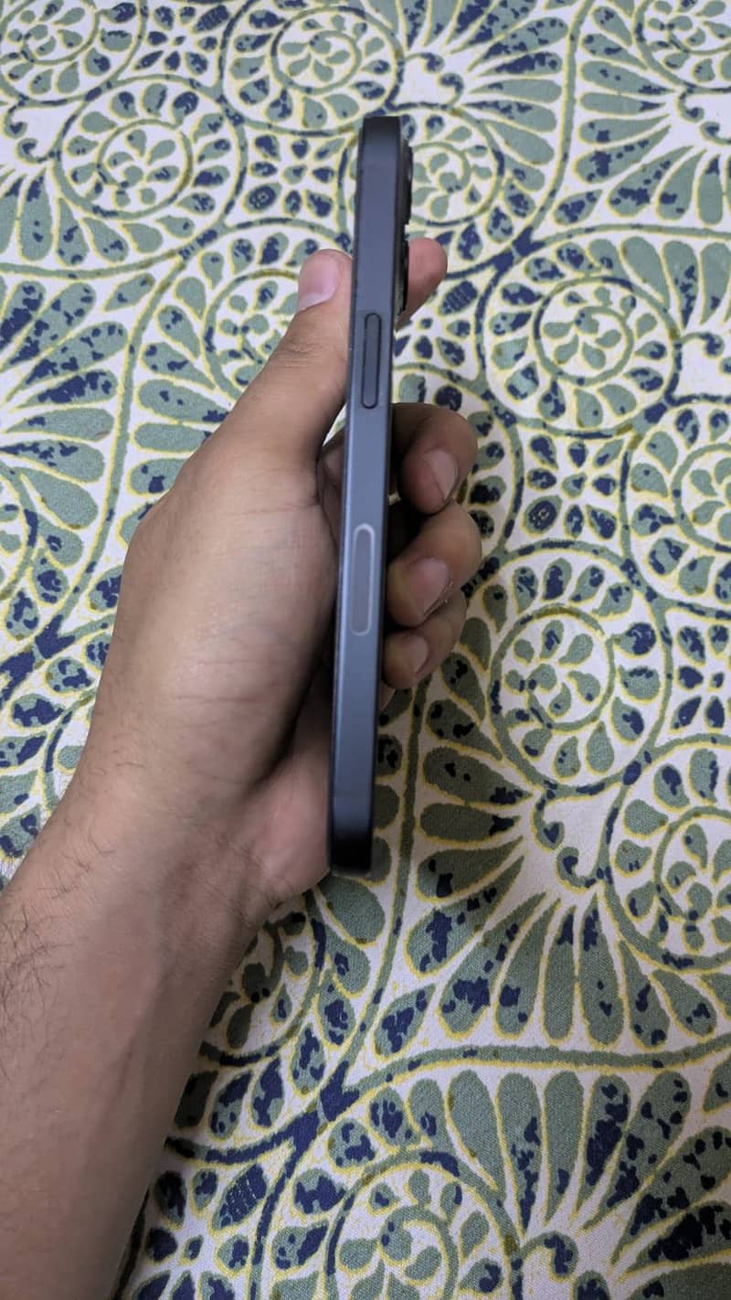 iPhone 13 1