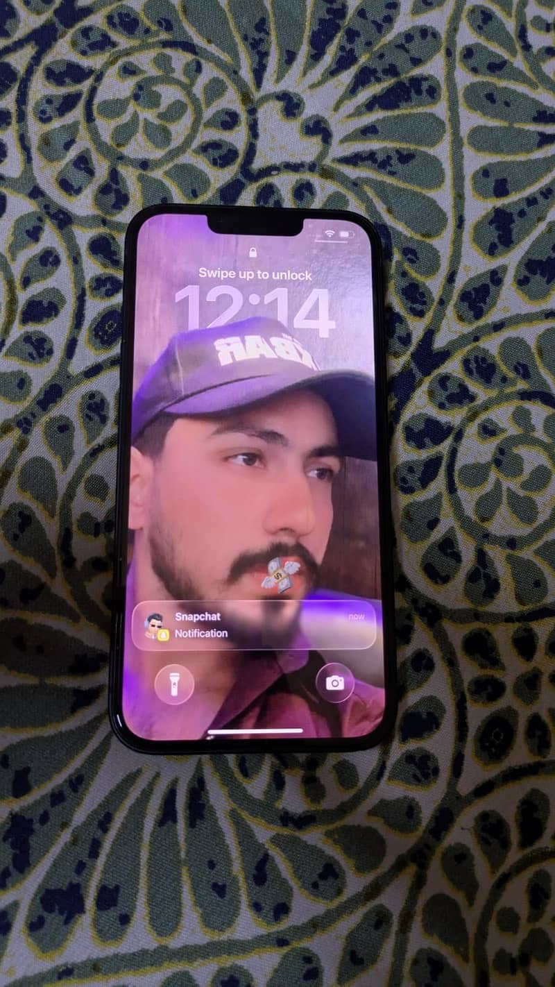 iPhone 13 3