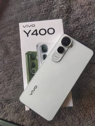 y400 8ram and 256 gb