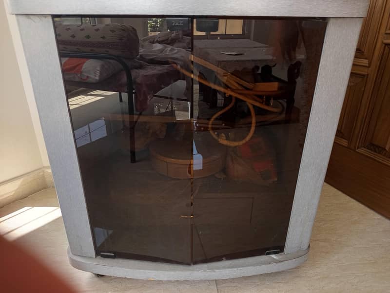 TV trolley 3