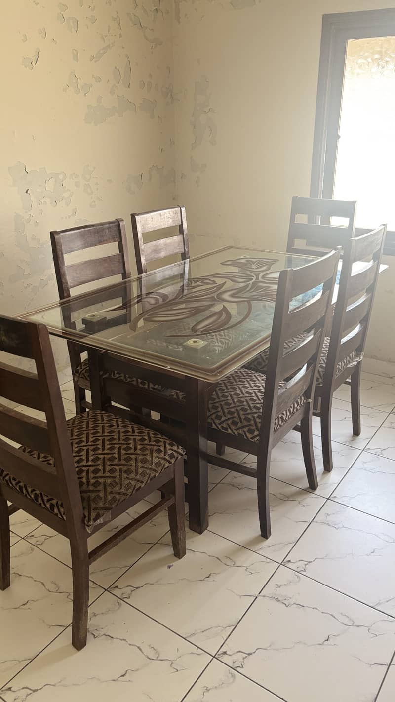 Dining Table 0