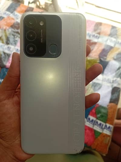 Tecno spark 8c