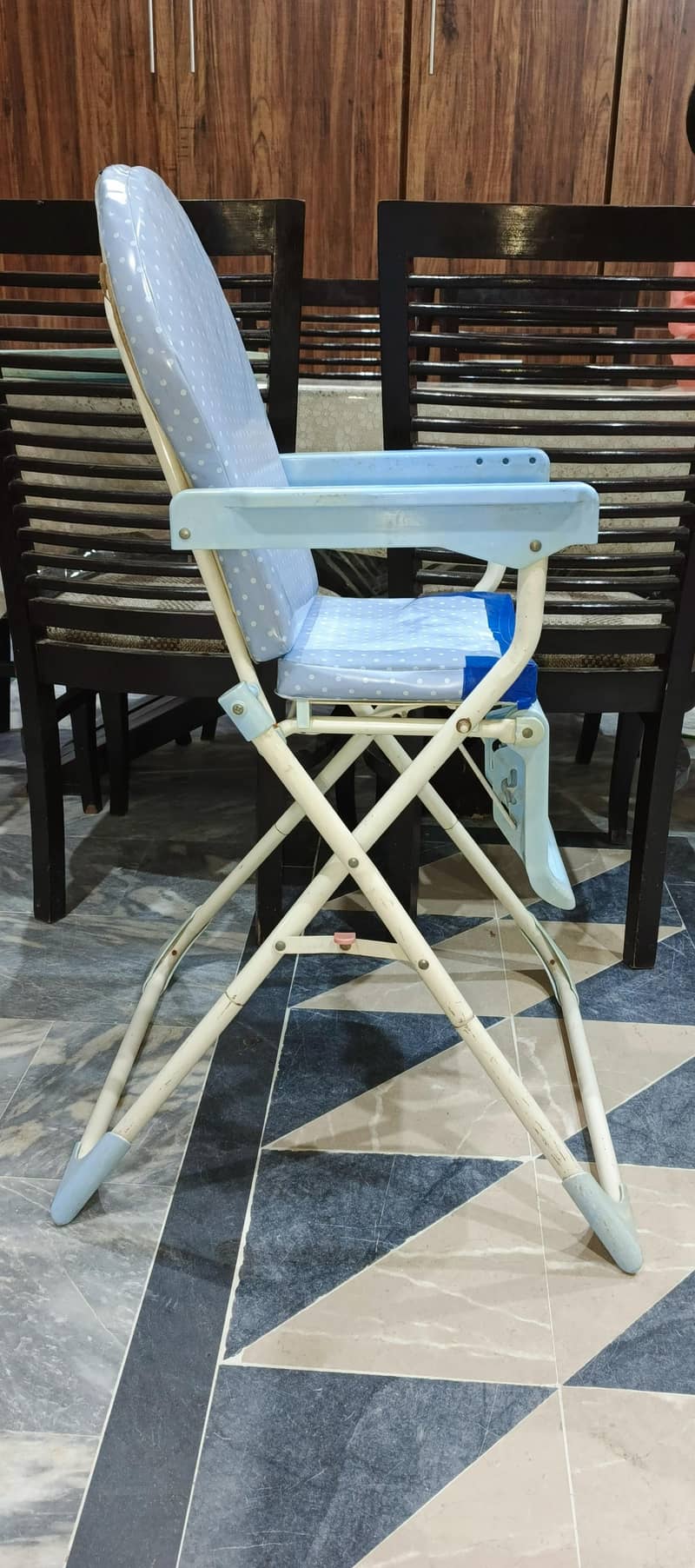 High Chair 4