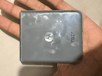 Motorola RAZR 50 (97k)