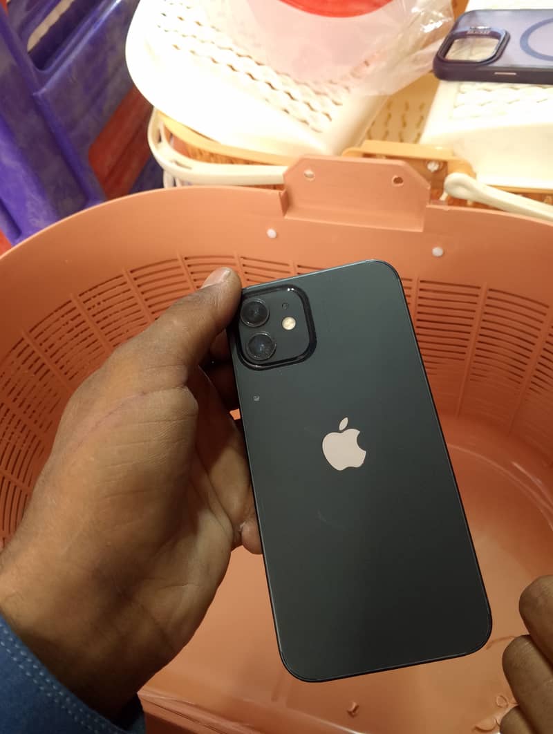 Apple iPhone 12 0