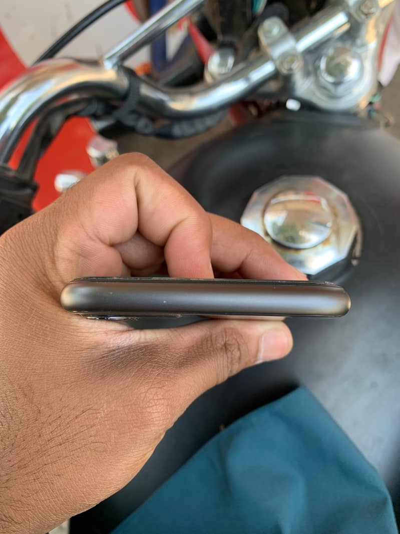 iphone11 4