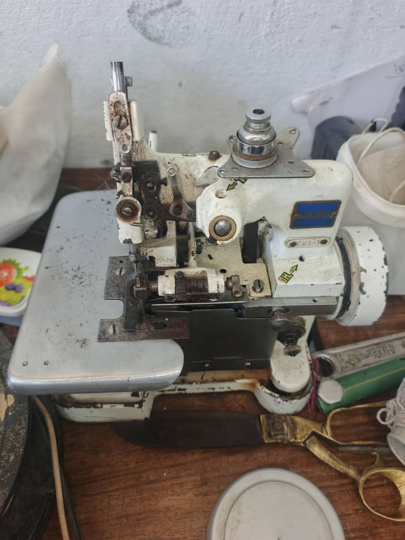 overlock/serger sewing machine 2
