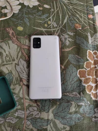 Samsung A51 one hand use 6gb/128
