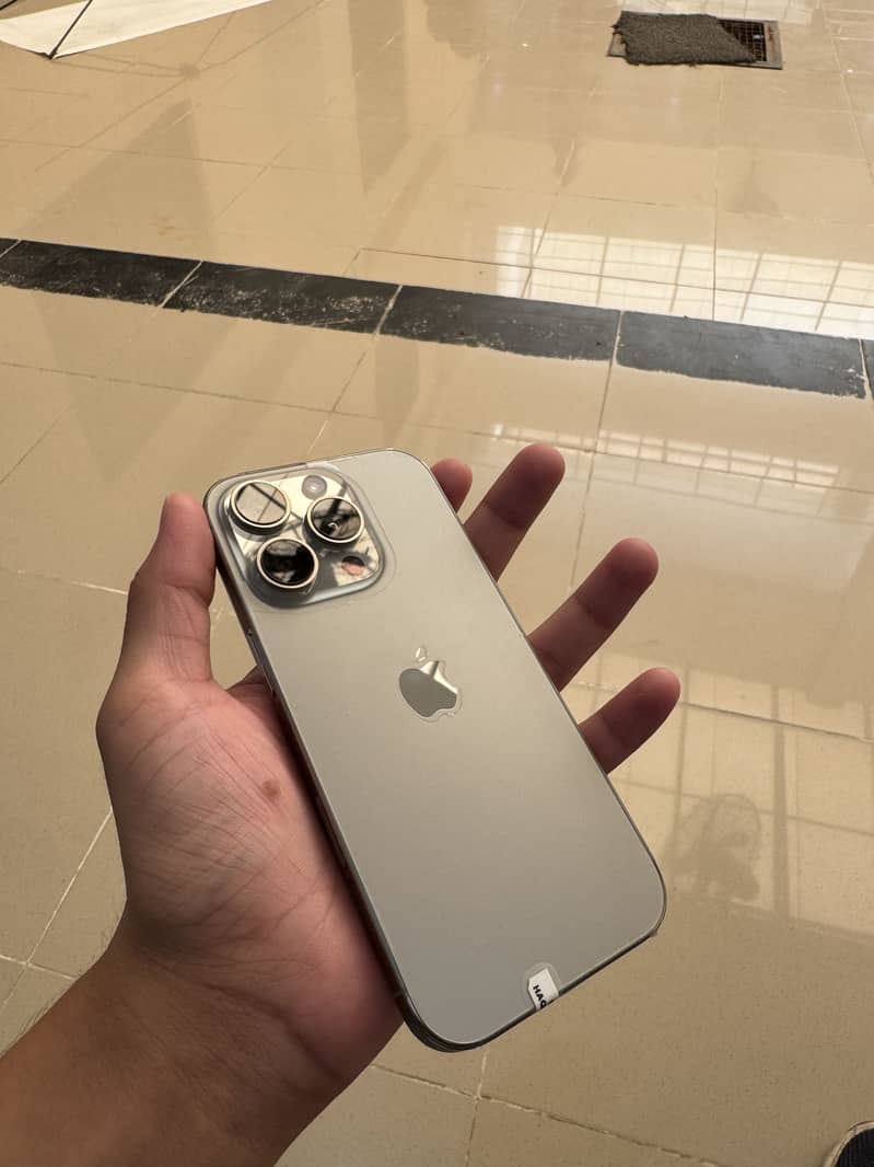 Iphone 15 pro 4