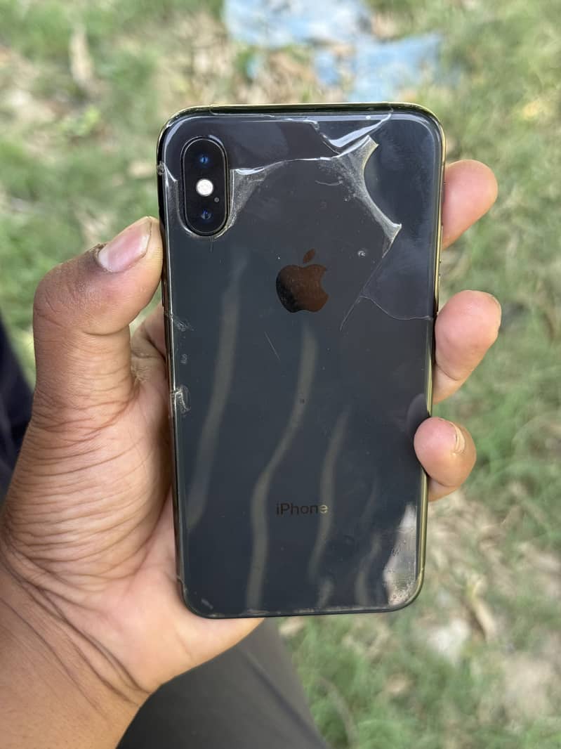 I phone x 64 0