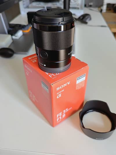 Sony FE 35mm F1.8 Lens