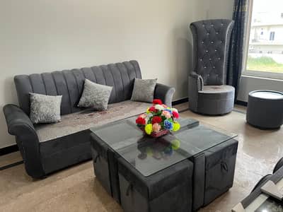 like new Sofa set - moving abroad