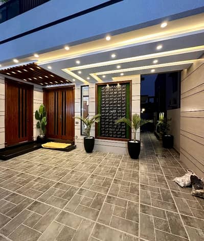 10 Marla House For Rent Bahria Town Lahore