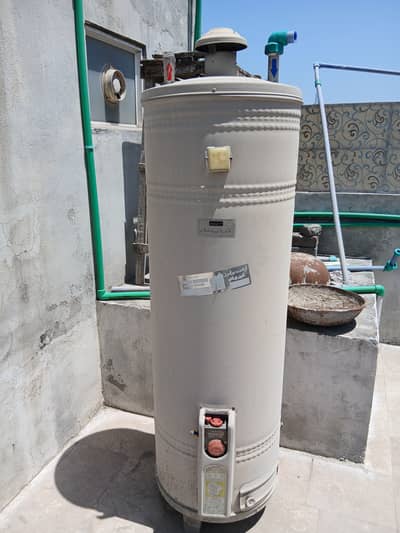 Gyzer 50 liter water storage for sale.