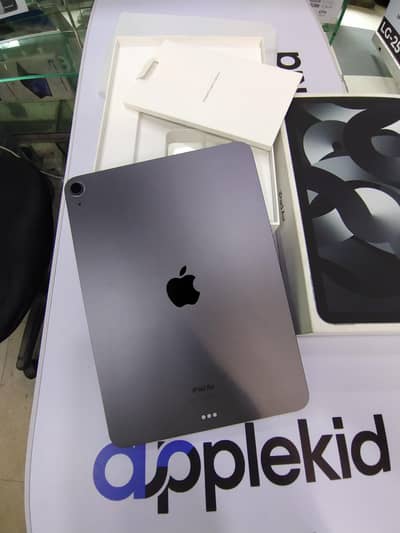 iPad Air M1 Chip, 11-inch - 98% Battery