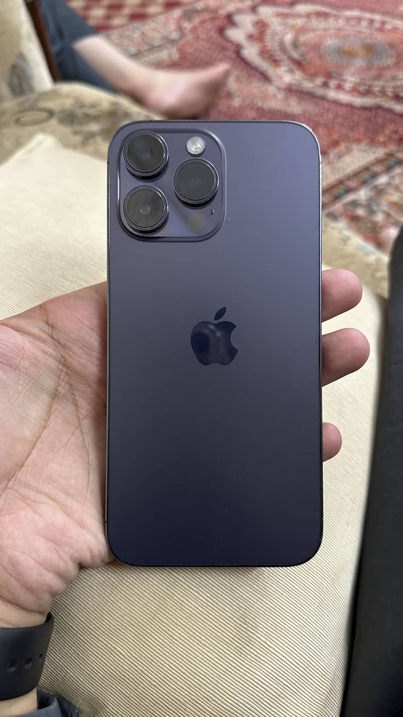 iPhone 14 Pro Max 1