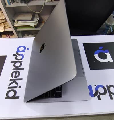 MacBook Pro 2020, 16/512,
