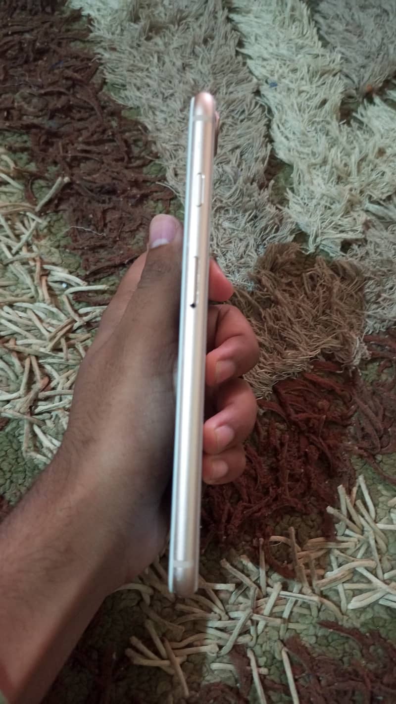 Apple iPhone 8 Plus 2