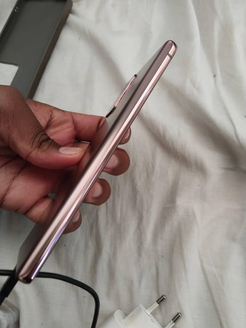 Galaxy note 20 1