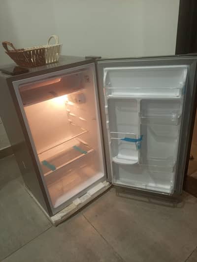 DAWLENCE ROOM REFRIGERATOR FOR SALE JUST BRAND NEW