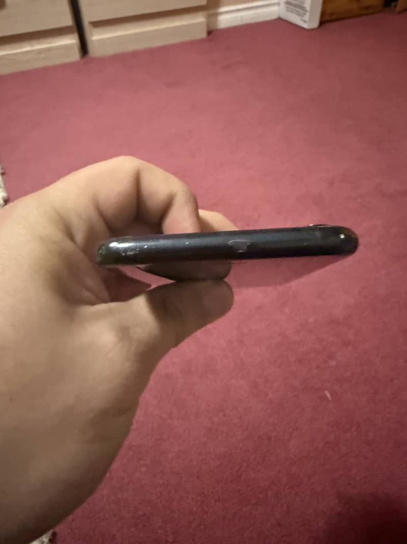 Apple iPhone 7 3