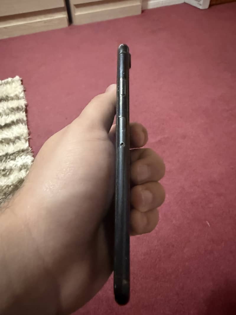 Apple iPhone 7 4