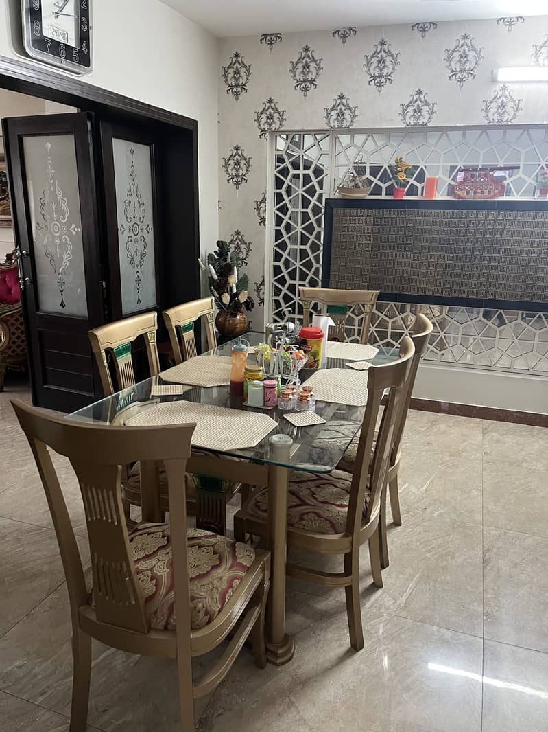 6 seater dining table 4