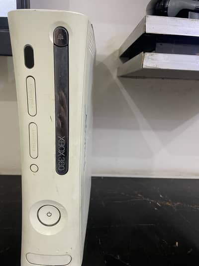 Xbox 360 with 81 games hard drive