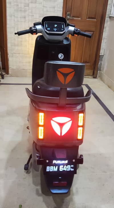 yadea epoc h  ( 2025  ) model
