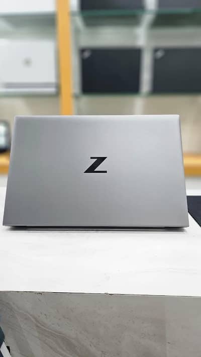 HP Zbook Firefly 14- G8