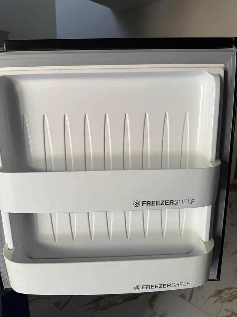 Refrigerator 4