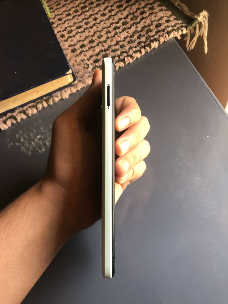 Redmi A2+ 3