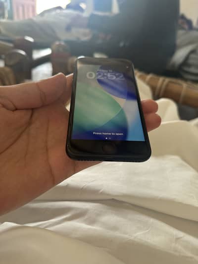 iPhone SE 64 gb